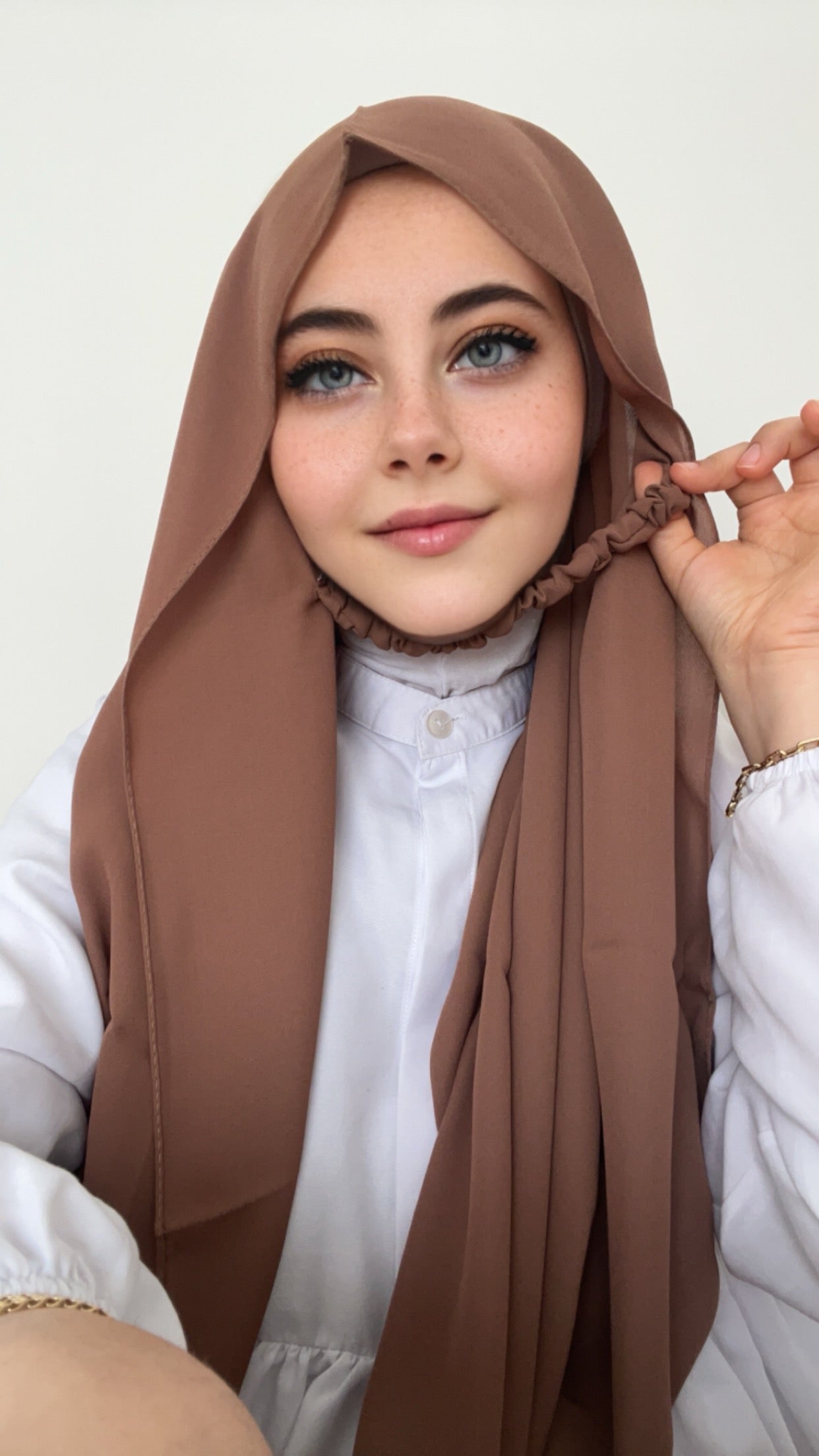 Practical Crepe Hijab- Brown